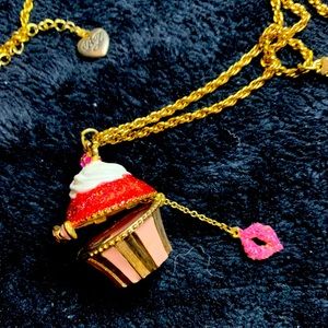 Betsy Johnson necklace